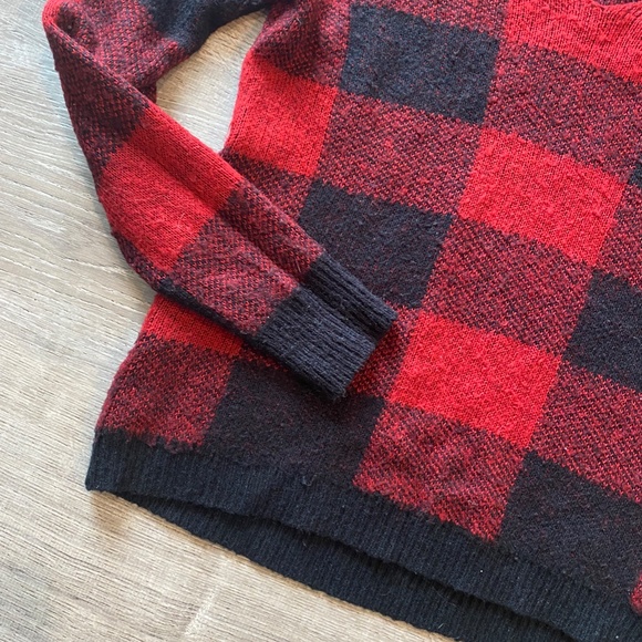 Maurices Plaid Sweater - Picture 2 of 4